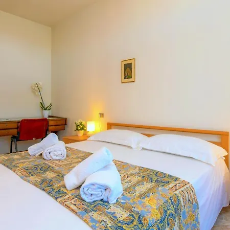 Villaggio Dei Fiori - Viola - Gardagate Apartment *